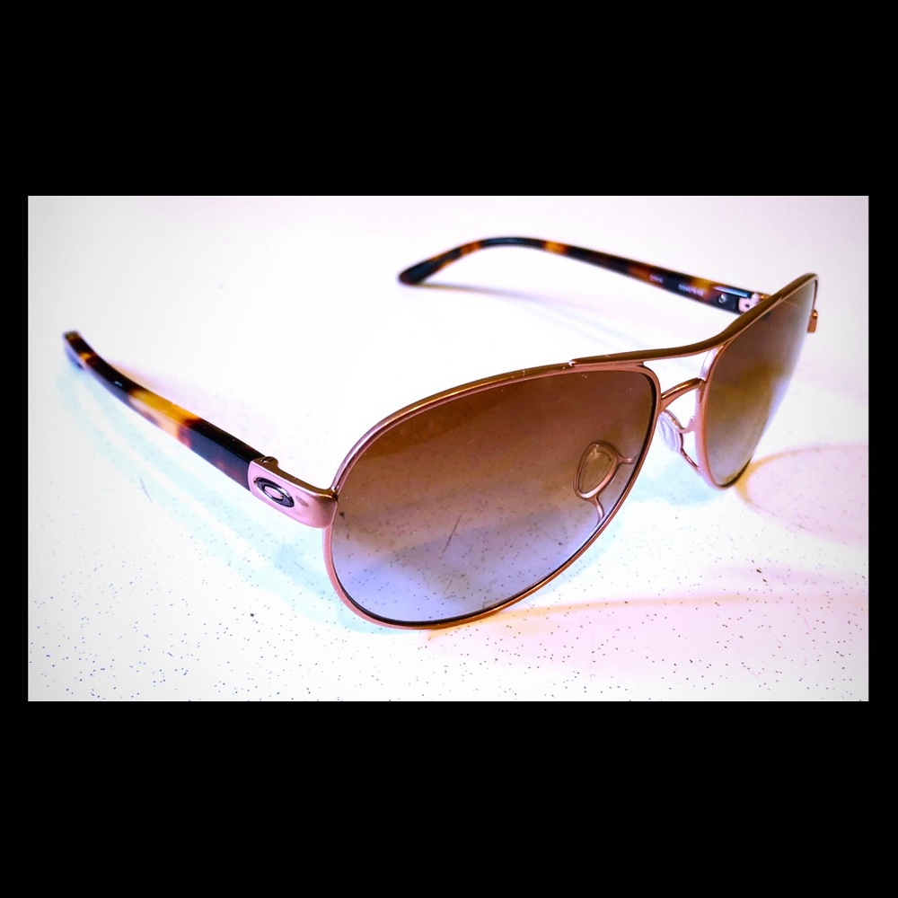 Oakley 'Feedback' Women's Aviator Sunglasses